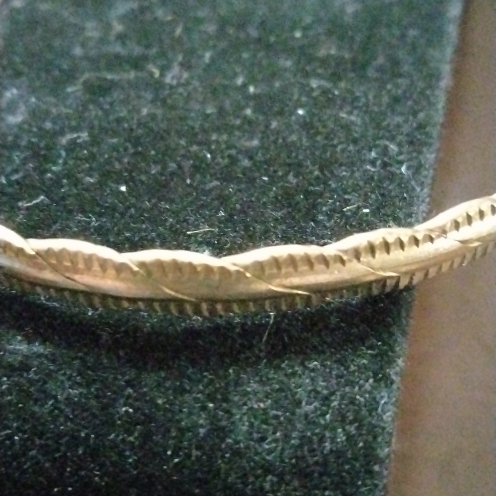 3 Assorted Bangles - Picture 3 of 4